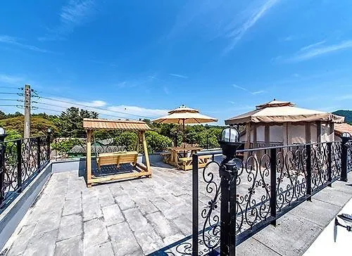 Dongbackdongsan Pension Jeju South Korea