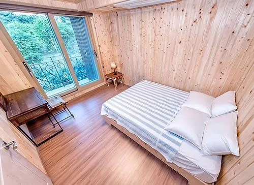 Dongbackdongsan Pension Jeju Holiday home